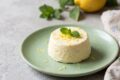 Semifreddo Leggero al Limone: Freschezza e Gusto in Monoporzione