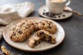 Cookies morbidi low carb con farina di nocciole: la ricetta virale, ma più leggera