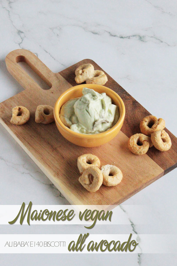 Maionese vegan all'avocado