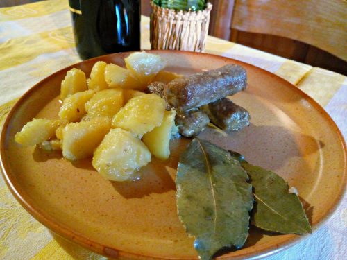 Salsicce di manzo e patate – Beef sausages and potatoes