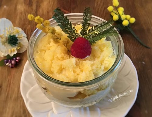 Torta mimosa in vasocottura all’ananas