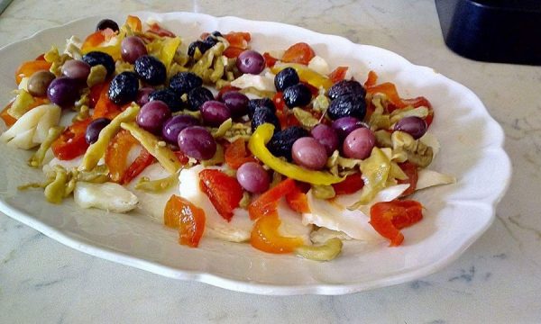 Baccalà in insalata, un piatto colorato e goloso