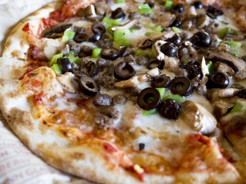 Pizzeria Bar da Flavio a Gonnosnò pizze giganti e dove trovarle