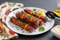 Spiedini di manzo speziati keto per una grigliata perfetta