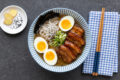 Ramen keto con pancetta glassata e bone broth
