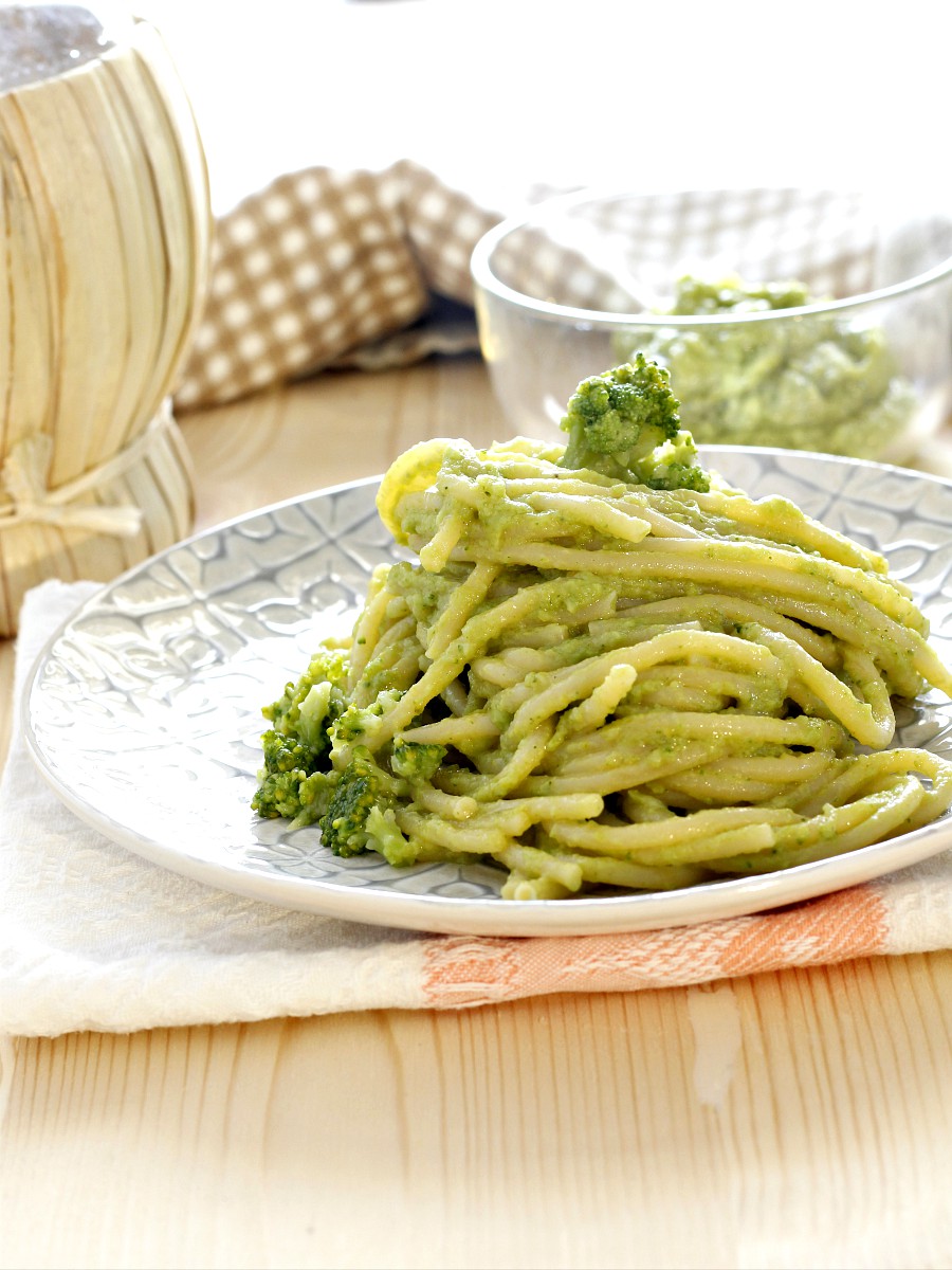 Spaghetti con broccoli ricetta