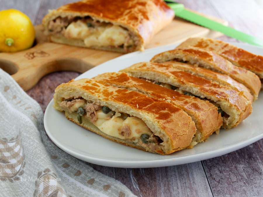 Rotolo di panbrioche salato al tonno La mimosa rosa