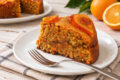 Torta alle carote e arance senza uova e senza lattosio con cuore di marmellata di arance