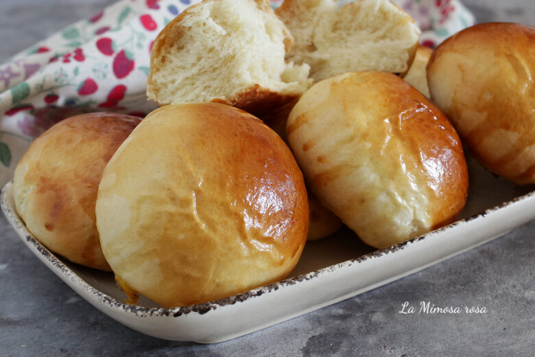 Brioche soffici senza uova e senza burro