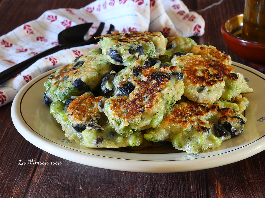 Frittatine in padella con broccoli e olive