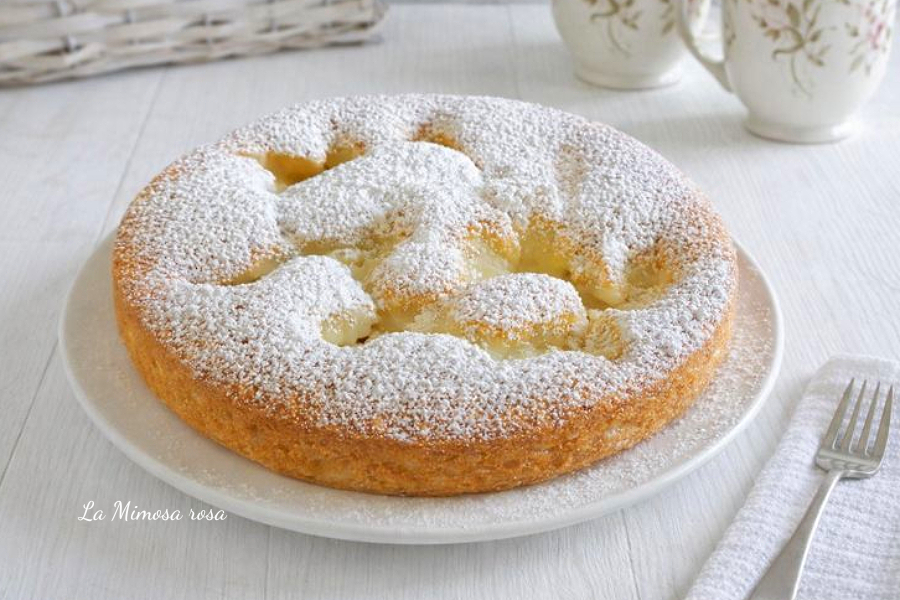 Torta Nua con crema pasticcera.