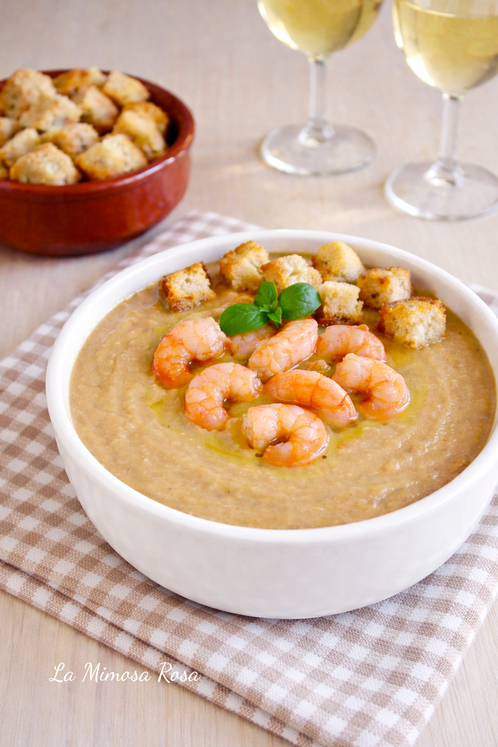 Vellutata di ceci con gamberi ricetta