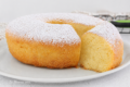 Ciambella all'acqua e olio, alta e soffice come una nuvola