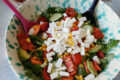 Insalata mista con mais e feta