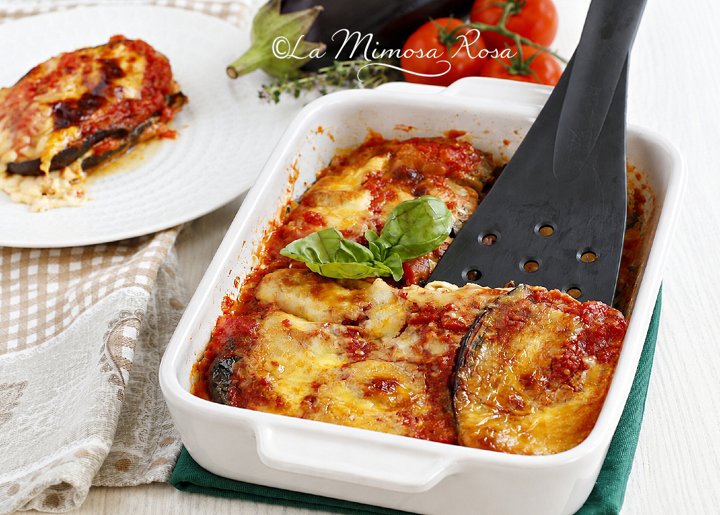 Pasticcio di melanzane con fontina e pomodoro