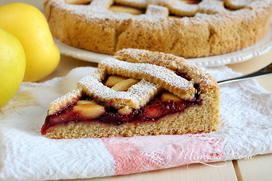 Crostata morbida con marmellata e mele
