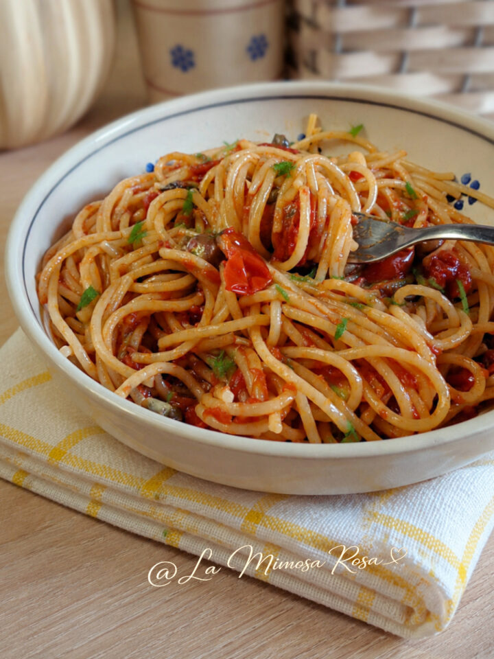 Spaghetti aglio olio peperoncino e pomodorini freschi ricetta