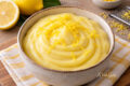 Crema pasticcera vegana perfetta: vellutata e pronta in 5 minuti