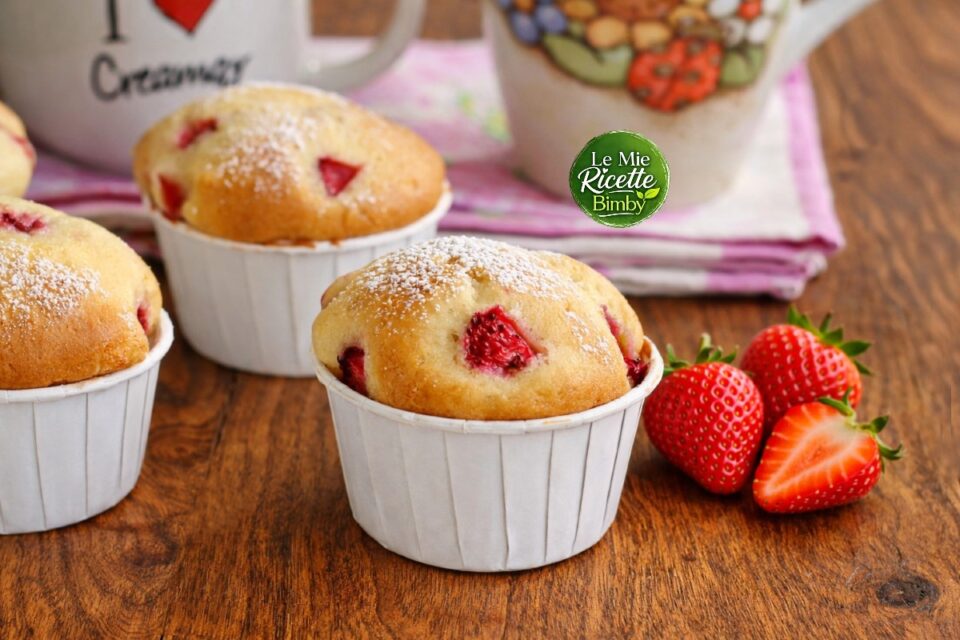 MUFFIN ALLE FRAGOLE E YOGURT BIMBY "
