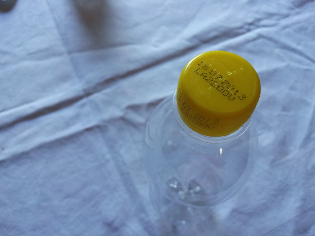 Riciclo bottiglietta di plastica