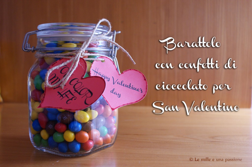 barattolo con confetti di cioccolato per san valentino e stampabili gratis