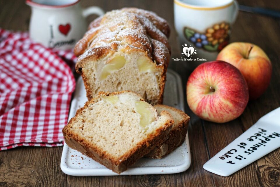PLUMCAKE ALLO YOGURT E MELE