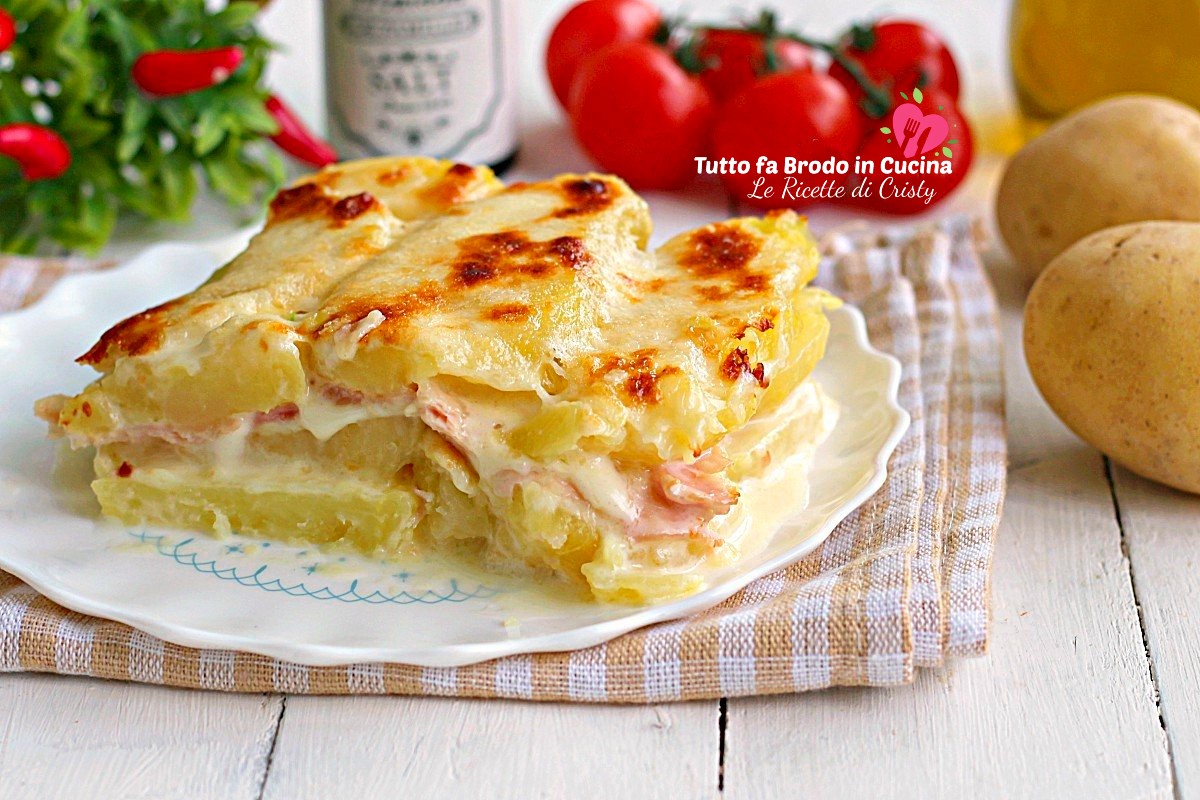 PARMIGIANA DI PATATE CON PROSCIUTTO E SCAMORZA