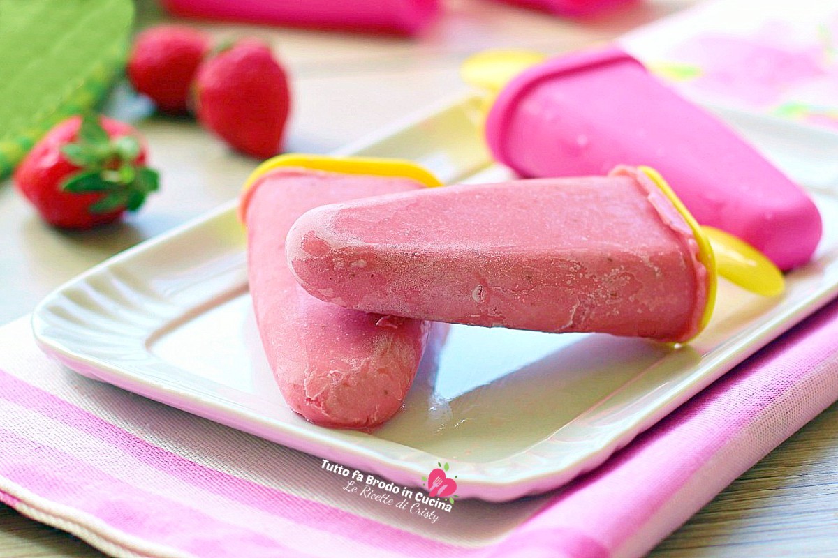 GELATO ALLA FRAGOLA SENZA PANNA
