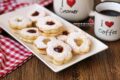 BISCOTTI AL BURRO CON MARMELLATA: Dolcetti dal Cuore Morbido!