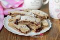 BISCOTTI ARROTOLATI AL GRANO SARACENO con marmellata ai frutti di bosco