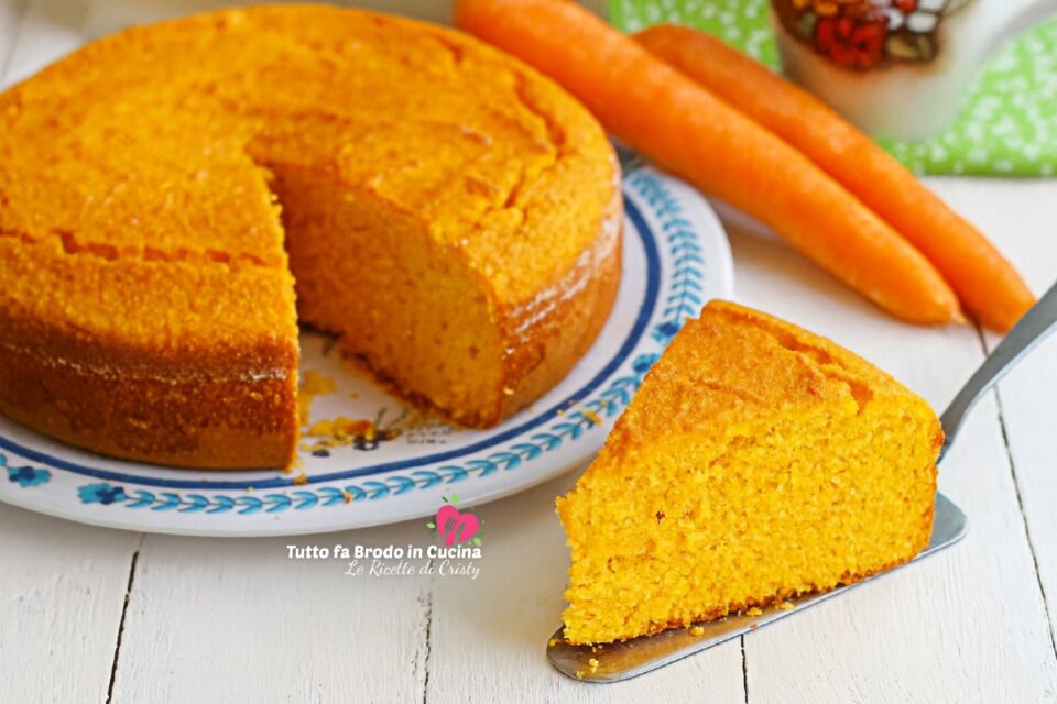 TORTA ALLE CAROTE E MANDORLE SENZA GLUTINE