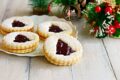 Biscotti Linzer Cookies: per un Natale profumato e goloso!