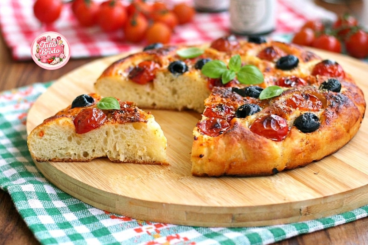 FOCACCIA BARESE CON LE PATATE