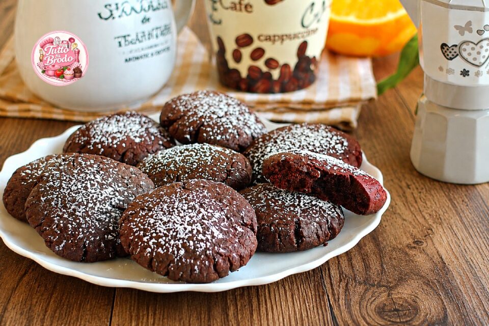 BISCOTTI DIAMANTINI AL CACAO E RUM