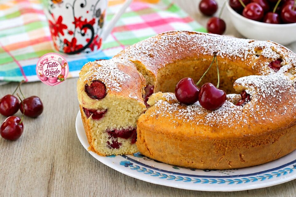 CIAMBELLA ALLE CILIEGIE