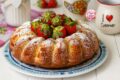 Ciambella alle Fragole e Yogurt Senza Lattosio