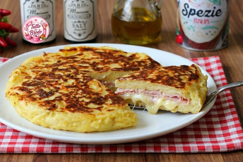 TORTA DI PATATE IN PADELLA RICETTA FACILE