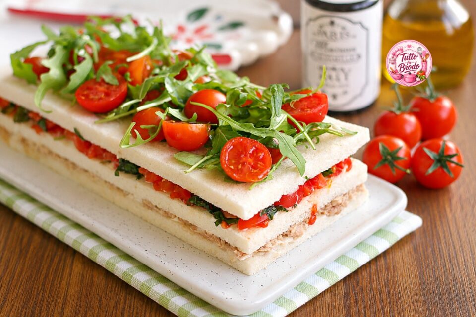TORTA TRAMEZZINO CON TONNO E RUCOLA EV