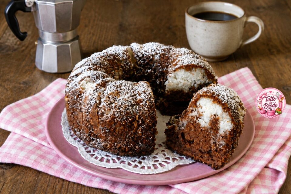 CIAMBELLA AL CACAO CUORE DI COCCO