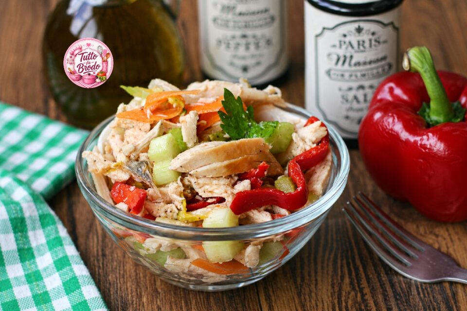 INSALATA DI POLLO CON GIARDINIERA