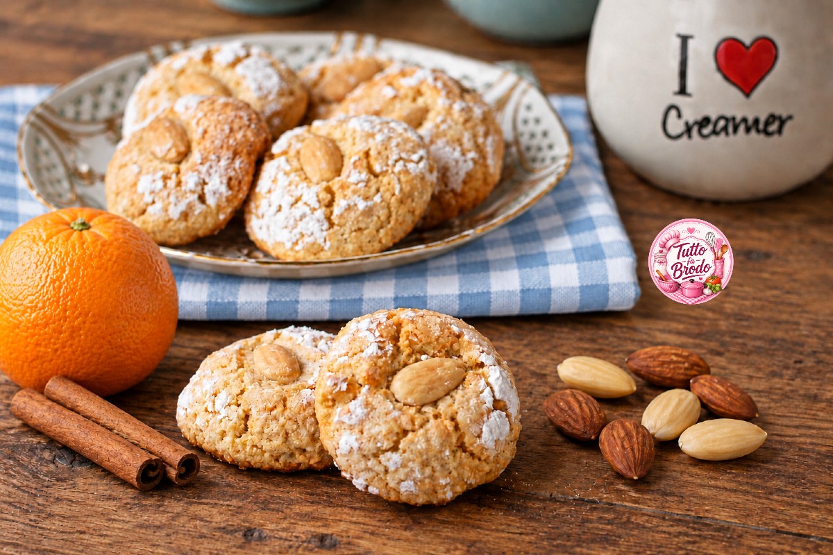 BISCOTTI ALLE MANDORLE CON ARANCIA E CANNELLA