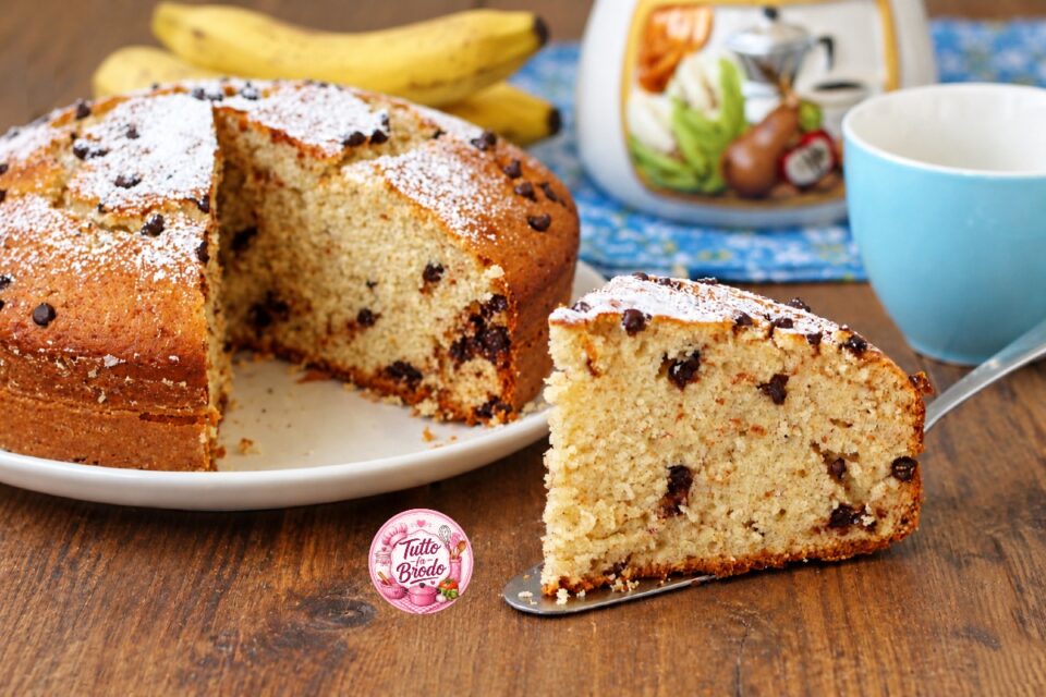 TORTA ALLE BANANE CON GOCCE DI CIOCCOLATO
