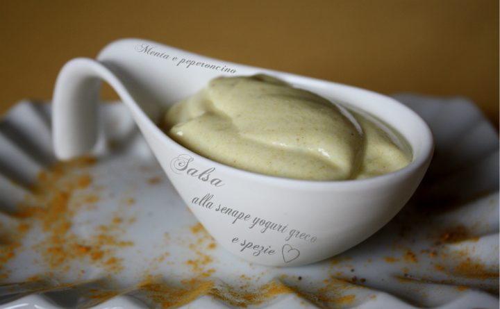 Salsa alla senape yogurt greco e spezie