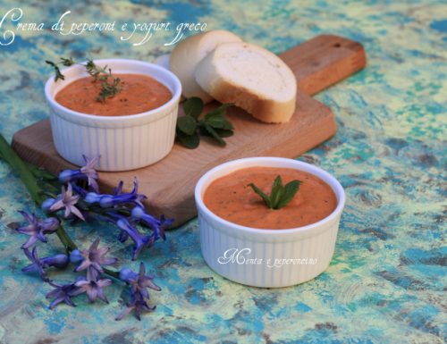Crema di peperoni e yogurt greco