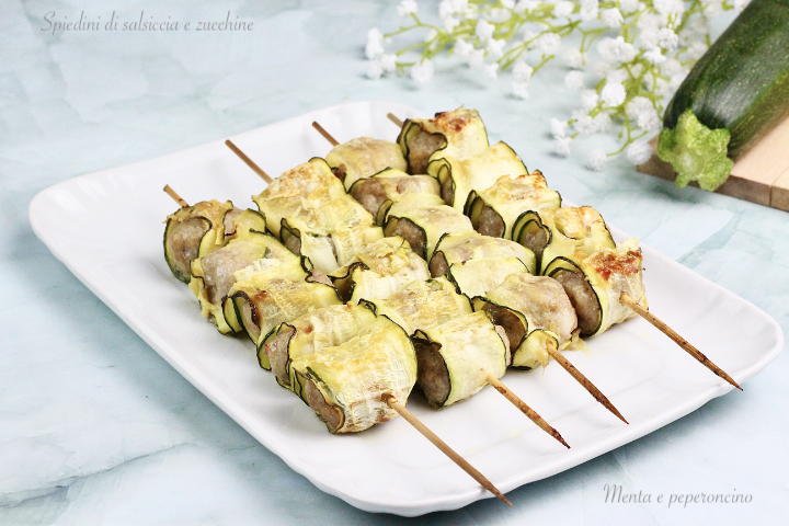 Spiedini di salsiccia e zucchine