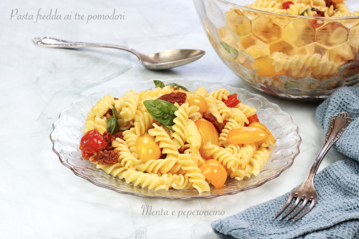 Pasta fredda ai tre pomodori