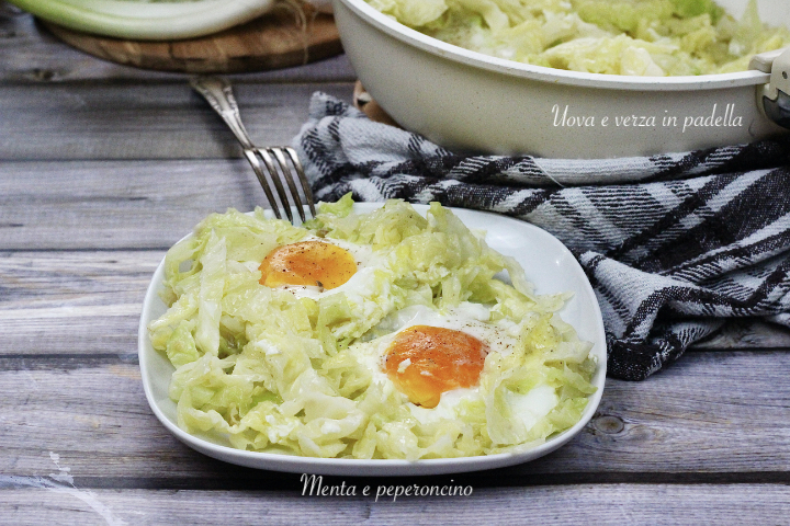 Uova e verza in padella