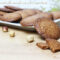 Sfoglie croccanti alle nocciole con soli 3 ingredienti