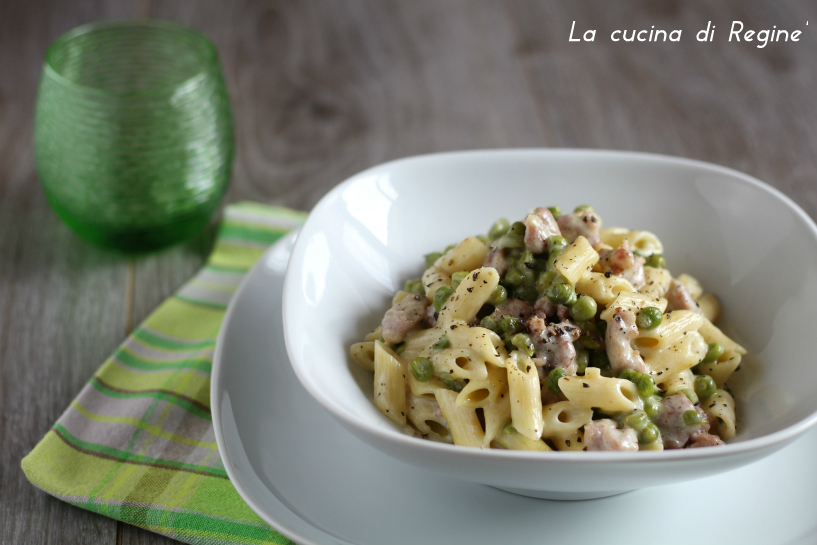 penne panna piselli e salsiccia