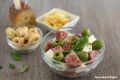 Insalata di mozzarella, salame e olive
